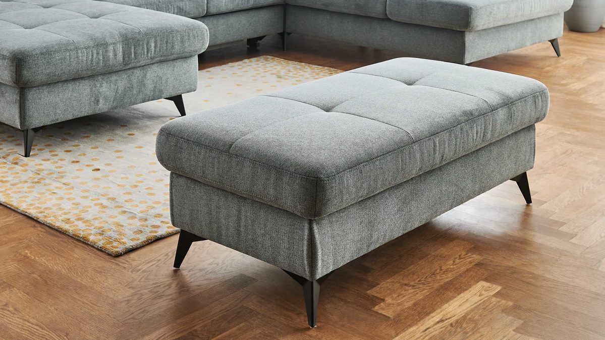 Polsterhocker modulmaster aus Stoff in Blau Modulmaster Serie MM-MP1206 - XXL-Polsterhocker stahlfarbenes Flachgewebe Cyber & schwarze Metallfüße – ca. 129 x 64 cm