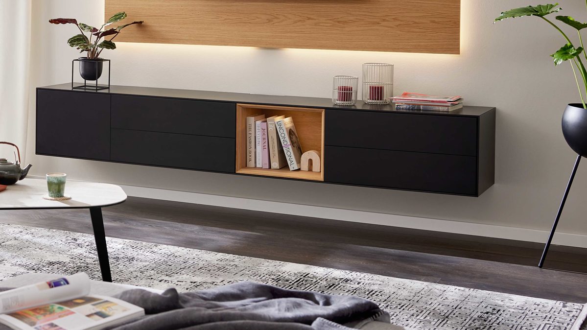 Lowboard Interliving aus Holz in Schwarz Interliving Wohnzimmer Serie 2034 - Lowboard schwarzer Lack & Eiche - vier Schubladen, eine Tür, Länge ca. 240 cm