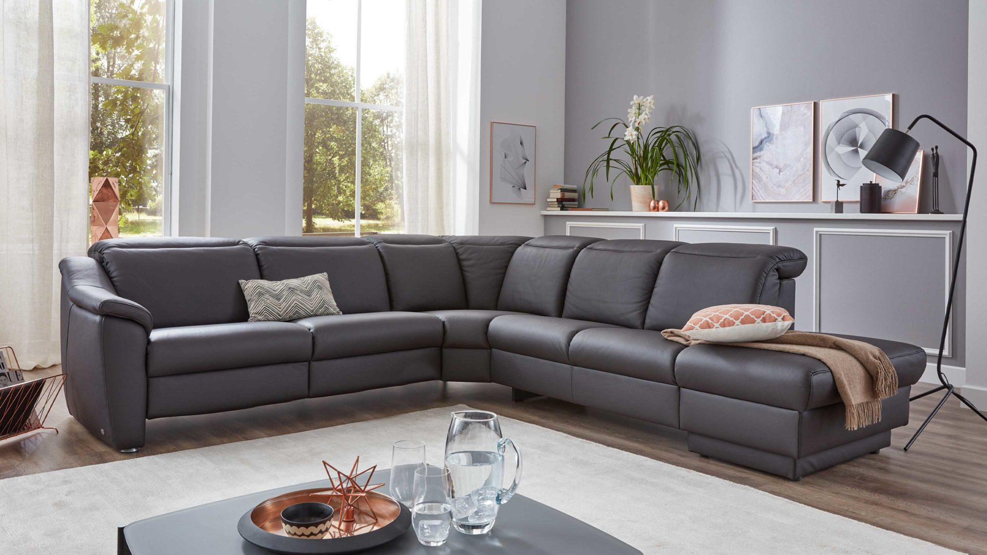 Ecksofa comfortmaster besser sitzen, liegen, leben aus Leder in Dunkelbraun Comfortmaster 1524 - Relax-Wohnlandschaft schokofarbenes Longlife-Leder LG 18 – Stellfläche ca. 293 x 303 cm