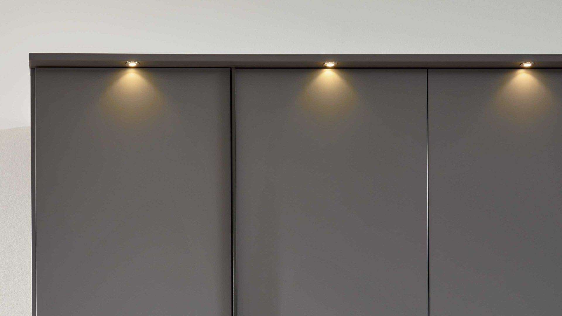 Möbelbeleuchtung Interliving aus Kunststoff in Weiß Interliving Kleiderschrank Serie 1207 – Power-LED-Set 90343 dreiteilig