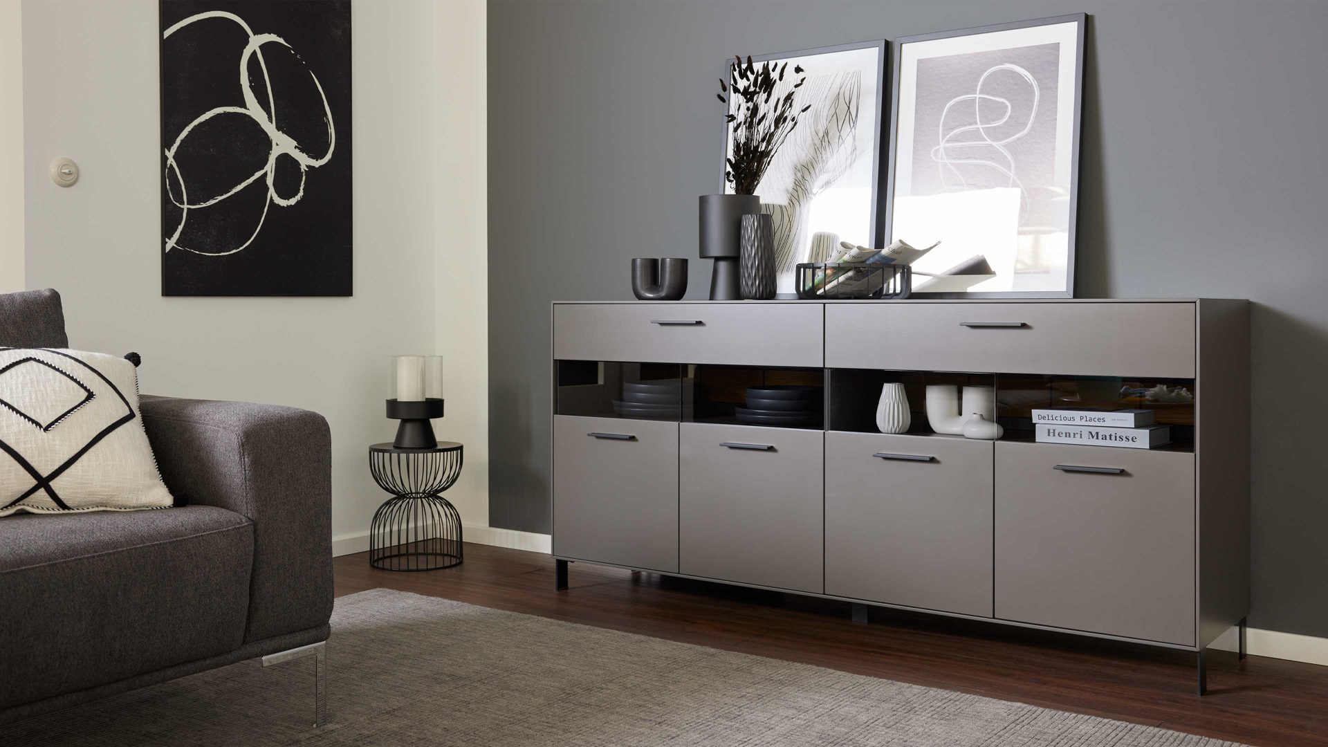 Sideboard Interliving aus Holz in Dunkelgrau Interliving Wohnzimmer Serie 2030 - Sideboard Wolfram Grey & Spaltholz - vier Türen, zwei Schubladen, Breite ca. 180 cm