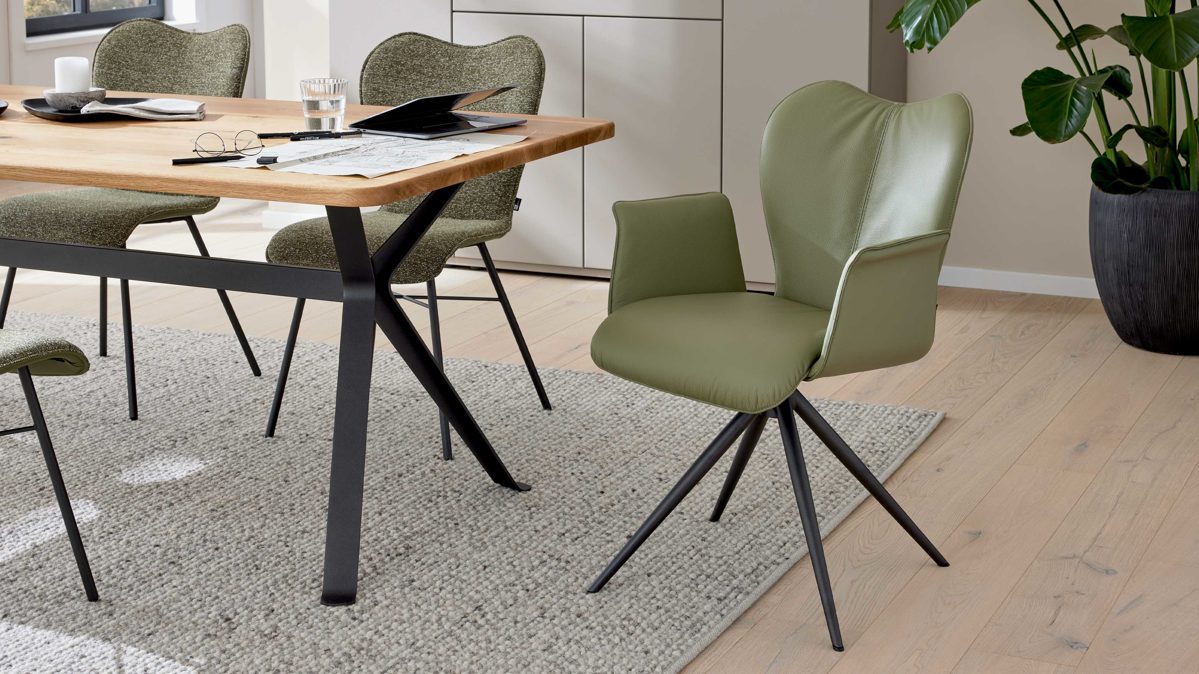 Polsterstuhl Interliving aus Leder in Grün Interliving Esszimmer Serie 5115 - Armlehnstuhl Aiko Four A32 jadefarbenes Leder LD7830 & umbragraues Metall