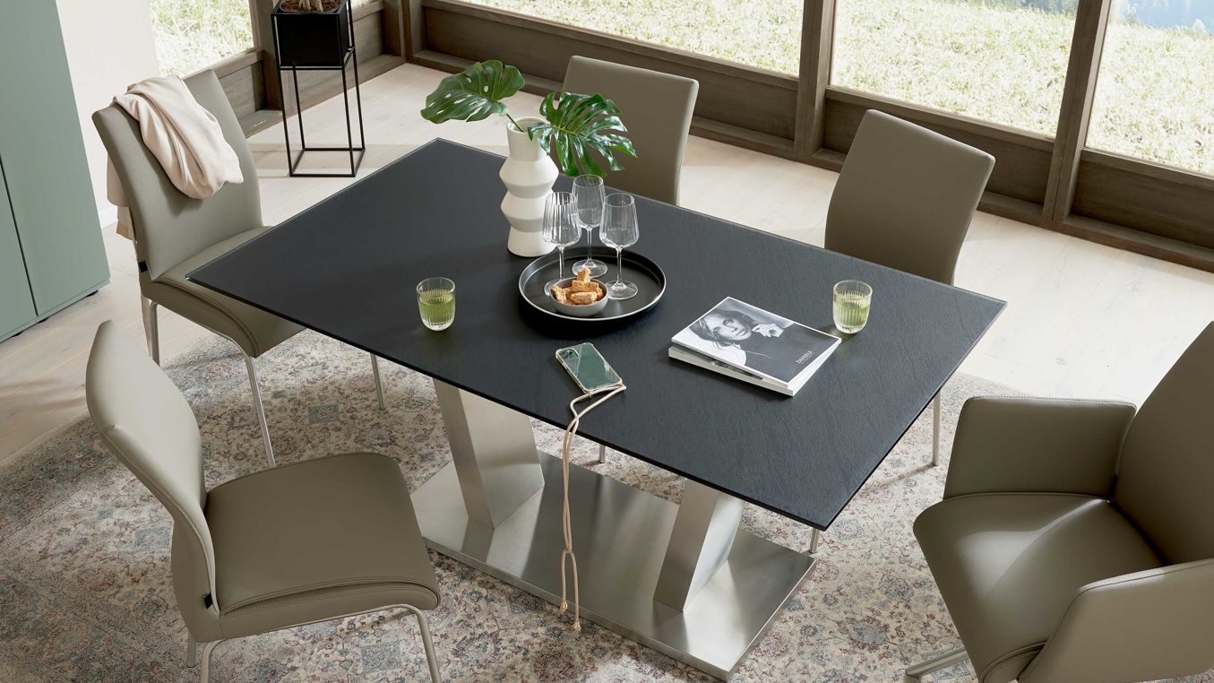 Esstisch Interliving aus Glas in Schwarz Interliving Esszimmer Serie 5122 – Esstisch schwarzes Glas & Edelstahl - ca. 160 x 90 cm