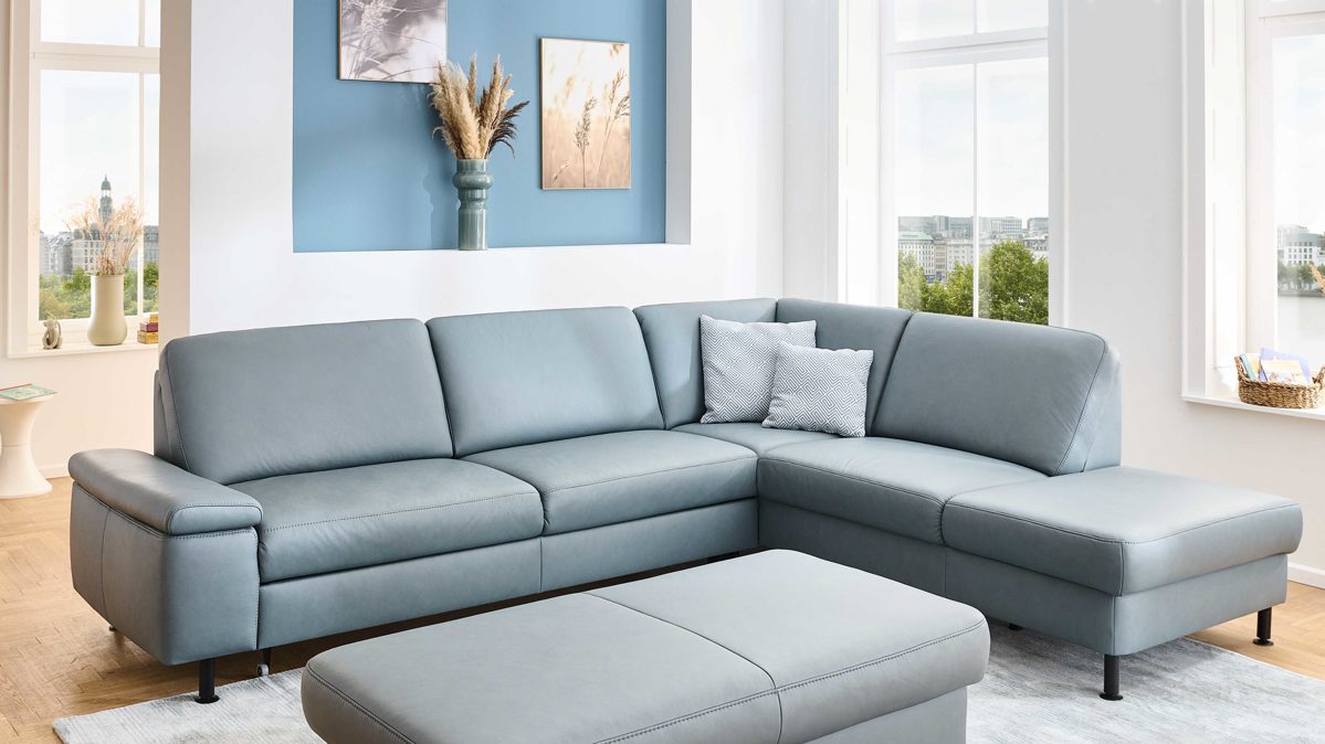 Ecksofa modulmaster aus Leder in Hellblau Modulmaster MM-PN1129 - Ecksofa stahlfarbenes Leder Vivre & schwarze Metallfüße - Stellfläche ca. 287 x 233 cm