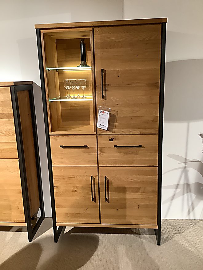 Basisprodukt  Vitrine Nilufar