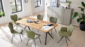 Tischgruppe Interliving aus Leder in Grün Interliving Esszimmer Serie 5115 - Essgruppe in warmen Tönen moosgrüner Webstoff Sneak 59, jadegrünes Leder LD7830, anthrazitfarbenes Metall & astige Eiche