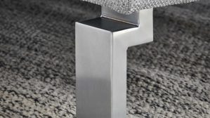 Ecksofa SOFAkultur aus Stoff in Hellgrau SOFAkultur Programm SK 239 - Ecksofa hellgraues Flachgewebe Mono & Metallfüße 222 - Stellfläche ca. 336 x 220 cm