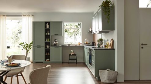Einbauküche culineo® aus Holz in Grün Culineo® Einbauküche C684 mit Einbaugeräten Schilf, Eiche Sierra & Schwarz - zweizeilig