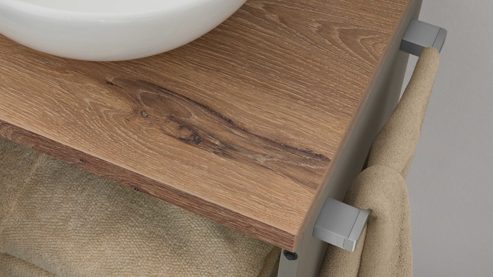 Badmöbel-Set Interliving aus Holz in Grau Interliving Bad Serie 3715 - Gästebadlösung mit beleuchtetem Spiegel Taupegrau, Viking Oak & Weiß - eine Tür, Breite ca. 50 cm