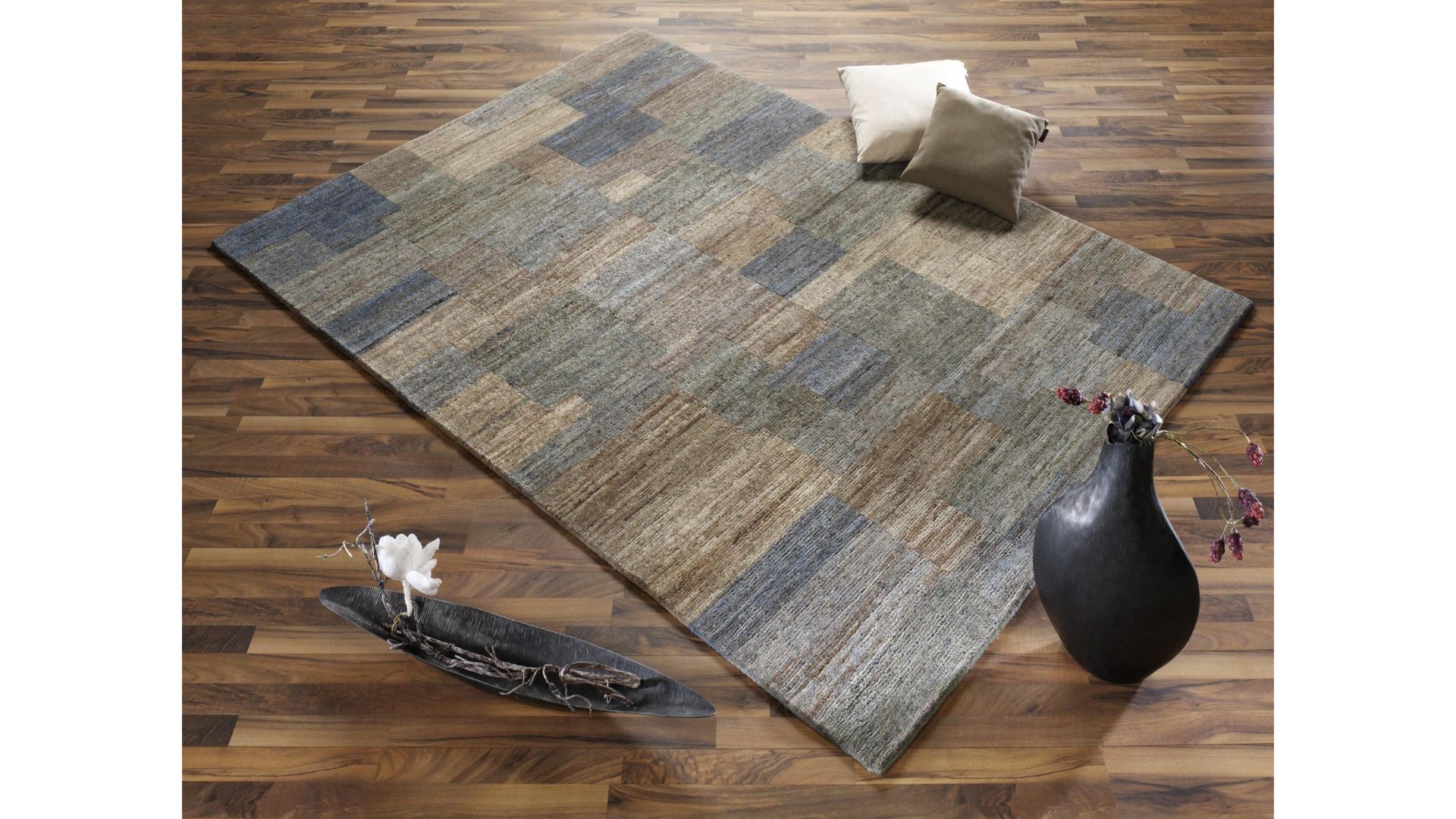 Nepalteppich Oci aus Naturfaser in Blau Nepalteppich Elegant New Lima für Ihre Wohnaccessoires silber-graue Schurwolle – ca. 140 x 200 cm