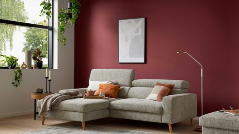 Ecksofa Interliving aus Stoff in Grau Interliving Sofa Serie 4420 - Ecksofa mit Holzfüßen grausilberner Bezug LRS 19 – Stellfläche ca. 178 x 256 cm