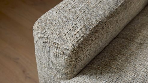 Ecksofa Interliving aus Stoff in Grau Interliving Sofa Serie 4420 - Ecksofa mit Holzfüßen grausilberner Bezug LRS 19 – Stellfläche ca. 178 x 256 cm