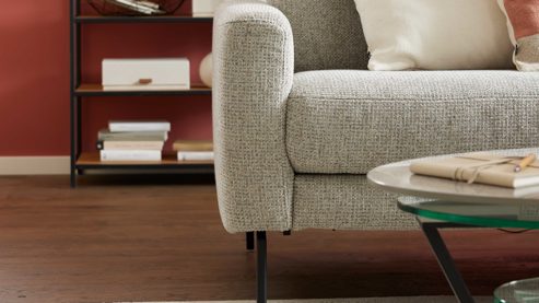 Ecksofa Interliving aus Leder Stoff in Hellgrau Interliving Sofa Serie 4066 – Ecksofa granitfarbener Webstoff Lian & schwarze Metallfüße – Stellfläche ca. 267 x 169 cm