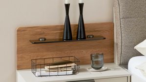 Bettgestell Interliving aus Holz in Grau Interliving Schlafzimmer Serie 1035 – Bettgestell mit Polsterkopfteil und Beimöbeln Webstoff Sahara, Riffholz & Champagner - fünfteilig, Liegefläche ca. 180 x 200 cm