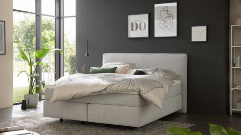 Boxspringbett Interliving aus Stoff in Grau Interliving Boxspringbett Serie 1421 hellgrauer Stoffbezug Pollux 80 - Liegefläche ca. 180 x 200 cm