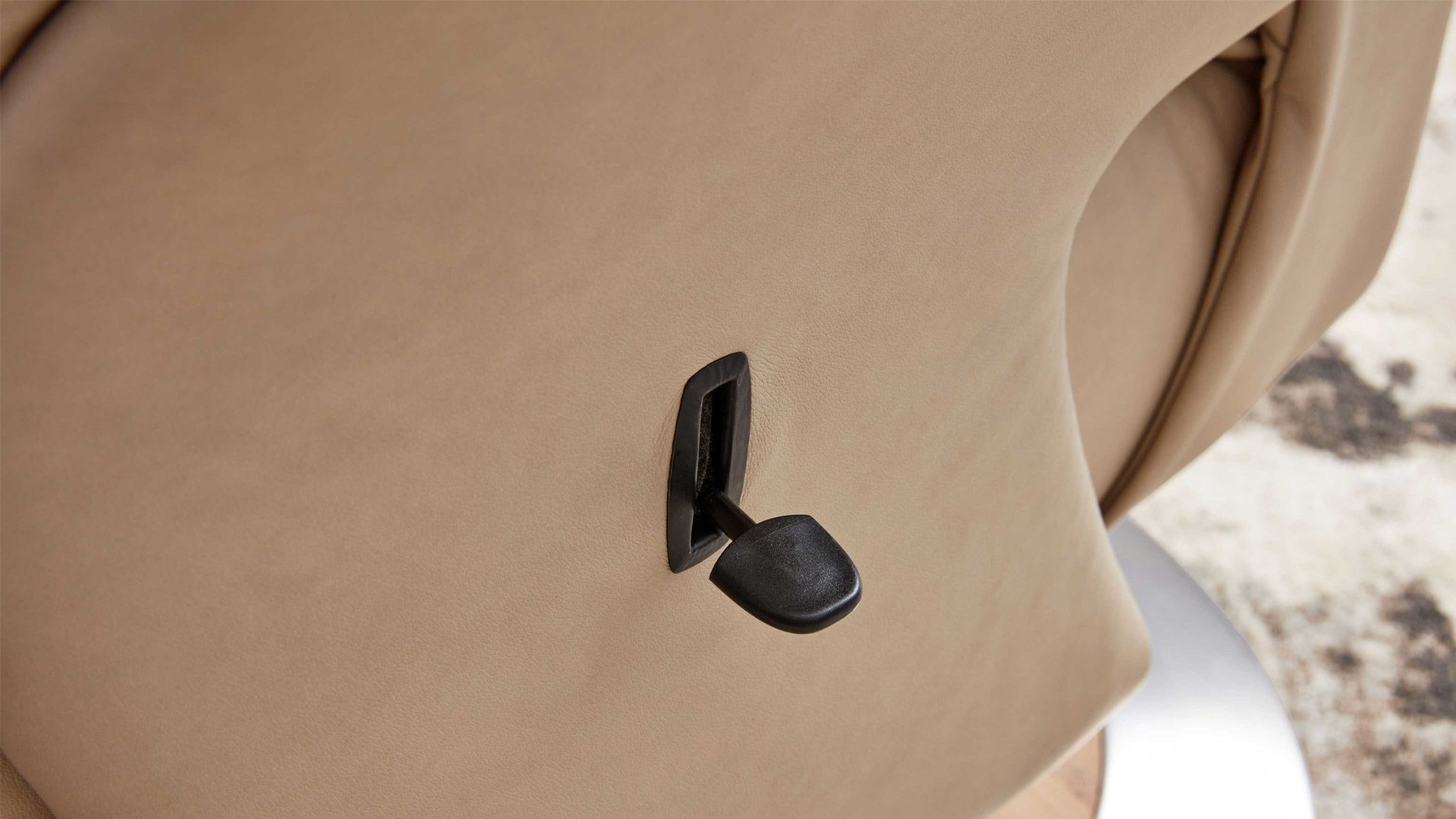 Relaxsessel Interliving aus Leder in Beige Interliving Sessel Serie 4562 - Easy Swing Sessel 31D44 klifffarbenes LongLife-Leder & biancofarbenes Holz