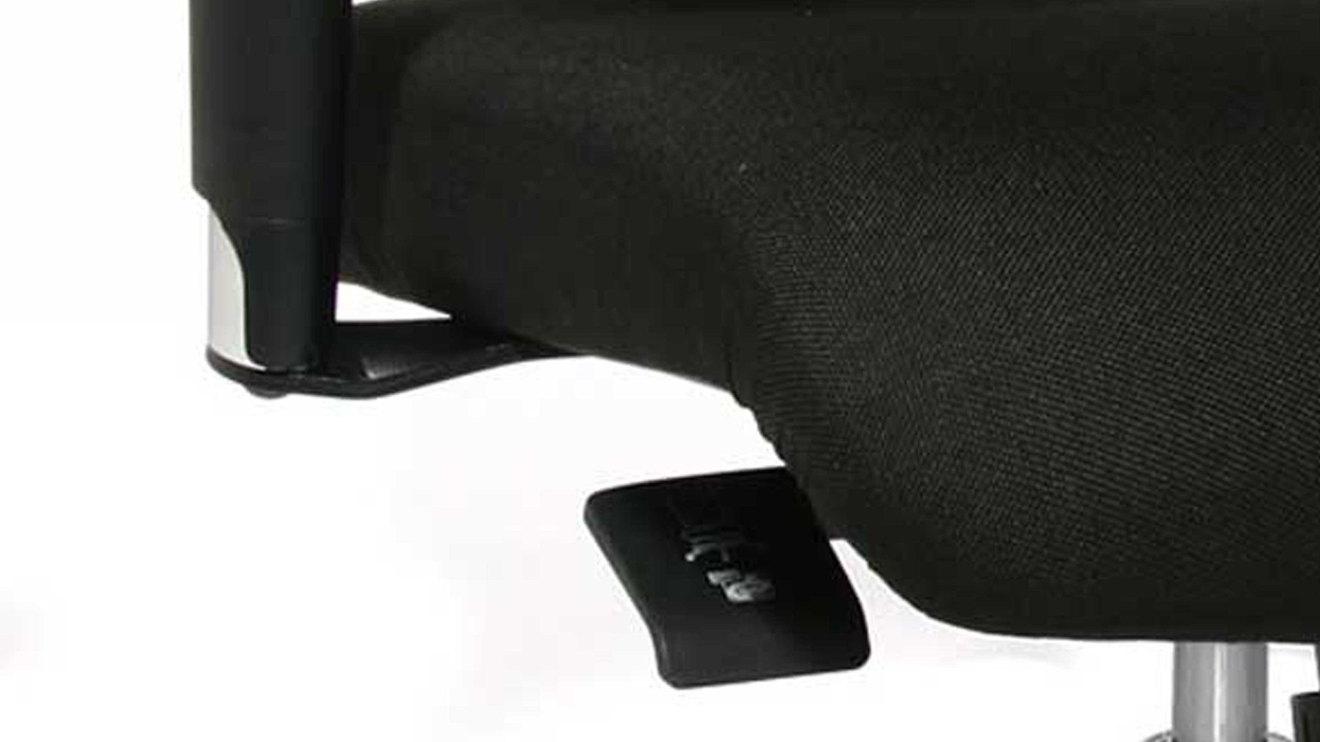 Drehstuhl OrthoSedis aus Stoff in Schwarz Drehstuhl orthoSedis 50 als Bürostuhl mit Sitzkomfort schwarzer Netzbezug TT200 & poliertes Aluminium-Fußkreuz