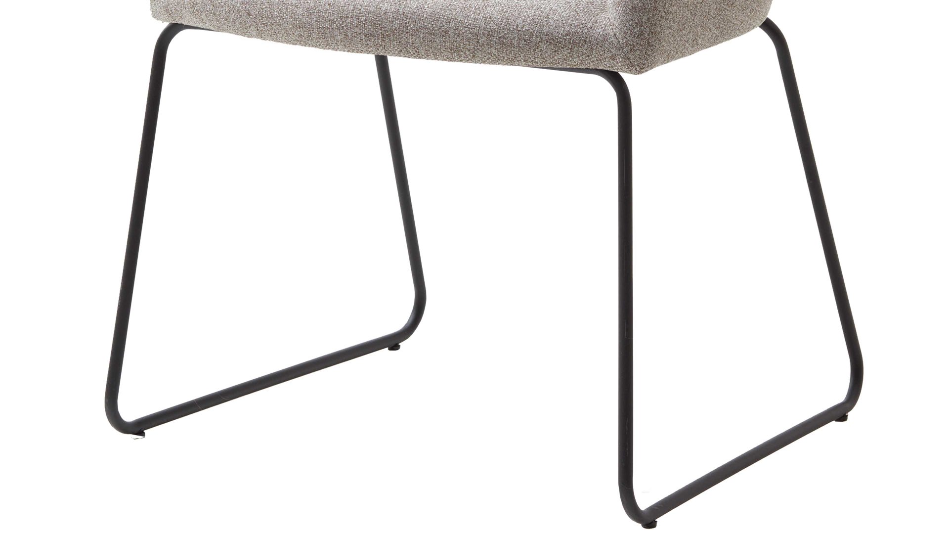 Polsterstuhl Standard furniture factory aus Stoff in Beige Armlehnstuhl Charly schlammfarbener Webstoff Nexus 9013 & schwarzes Kufengestell