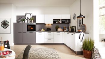 Einbauküche Interliving aus Holz in Weiß Interliving Küche Serie 3032 mit privileg Einbaugeräten Weiß & Quarzgrau - Stellfläche ca. 395 x 245 cm