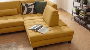 Ecksofa KAWOO aus Stoff in Gelb KAWOO Serie 7533 - Ecksofa maisgelber Webstoff DRL 45 & schwarze Metallfüße S289.10 - Stellfläche ca. 297 x 214 cm