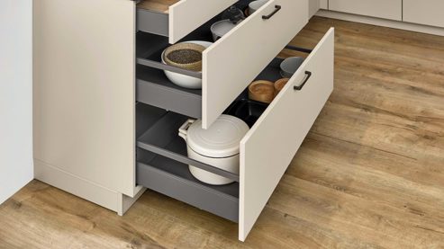 Einbauküche Nobilia® aus Holz in Beige nobilia® Einbauküche Easytouch mit Elektrogräten Sand & Stripewood light - Stellfläche ca. 350 x 340 cm