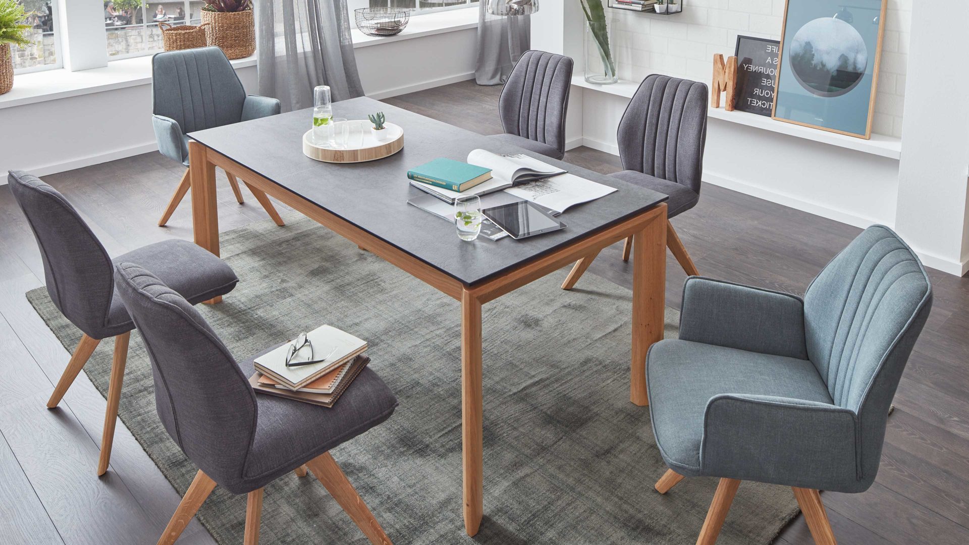 Auszugtisch Interliving aus Holz in Grau Interliving Esszimmer Serie 5102 – Auszugtisch granitfarbenes HPL & Wildeiche – ca. 200-300 x 90 cm