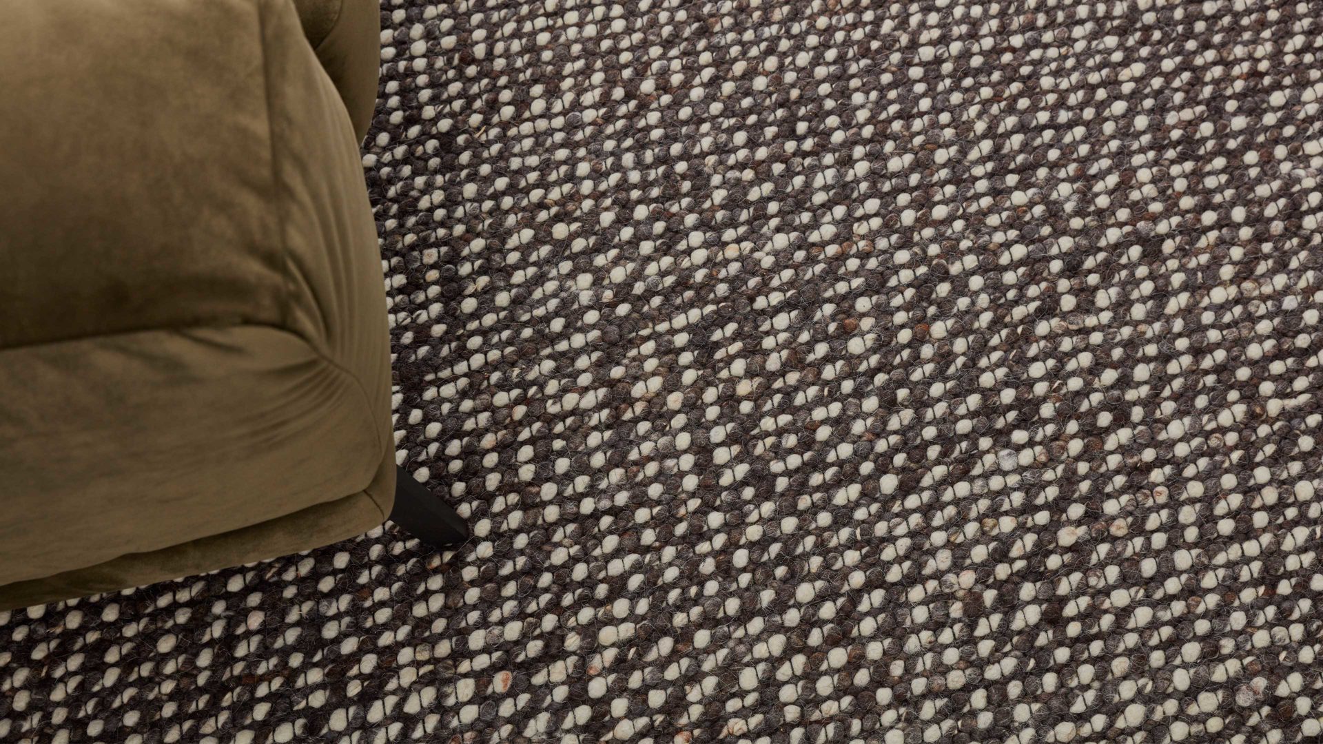 Handwebteppich Interliving aus Naturfaser in Braun Interliving Teppich Serie B-8001 perlfarbene Schurwolle – ca. 65 x 130 cm