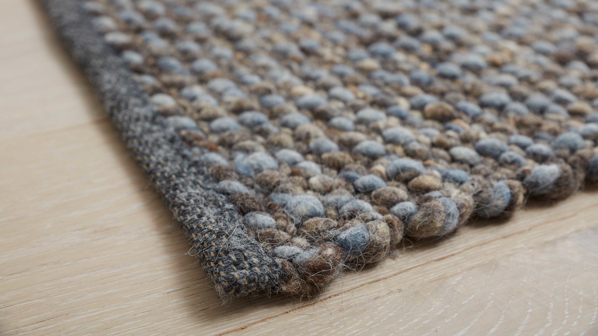 Handwebteppich Interliving aus Naturfaser in Dunkelblau Interliving Teppich Serie B-8001 oceanfarbene Schurwolle – ca. 250 x 340 cm