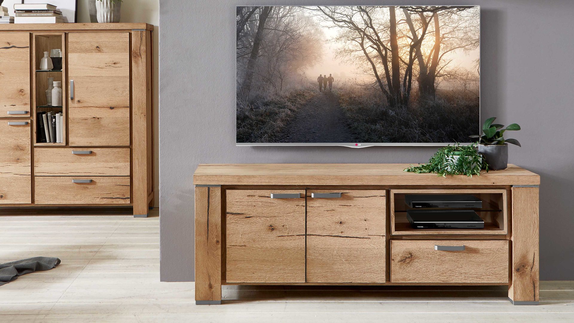 Lowboard WOODS & TRENDS aus Holz in Holzfarben WOODS & TRENDS Medien-Lowboard bzw. TV-Möbel Canova braunes Eichefurnier & Metall – zwei Türen, eine Schublade - Breite ca. 160 cm