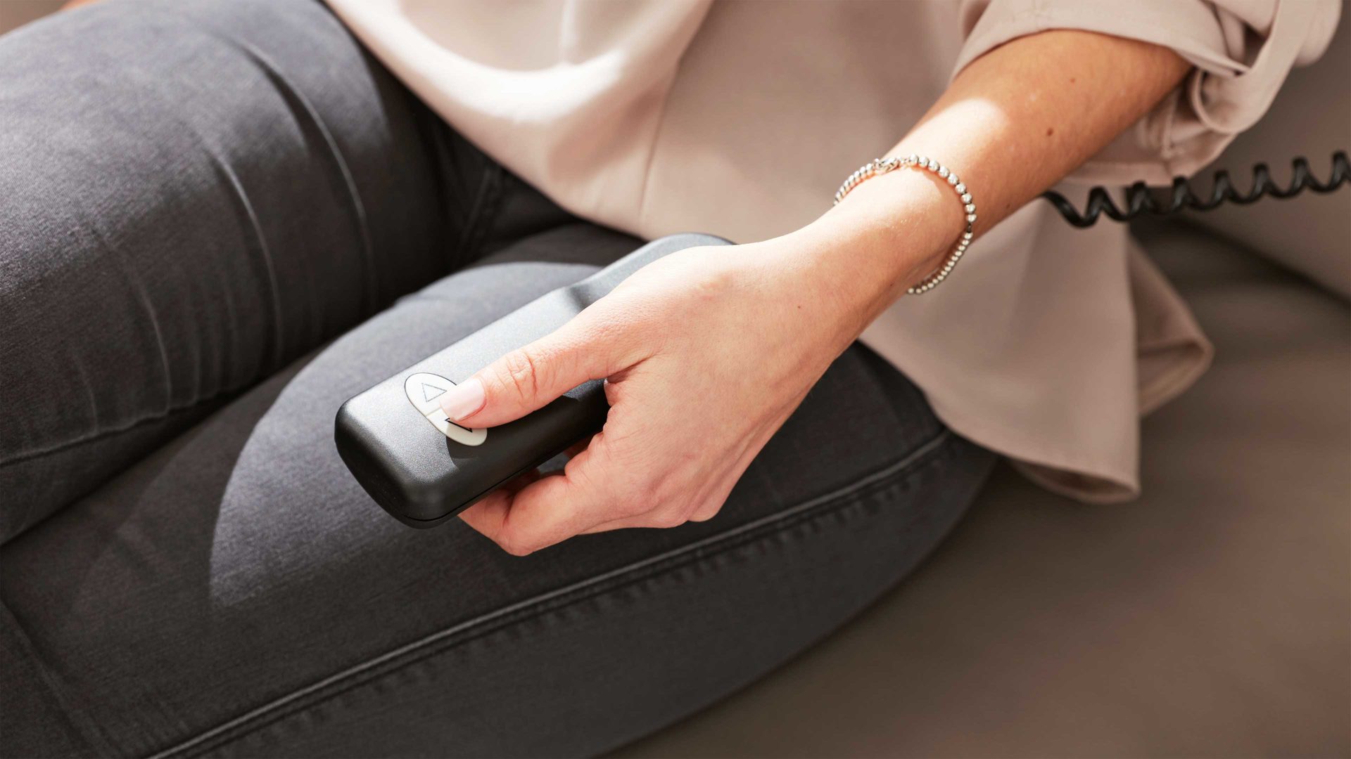 Mehrpreis Interliving aus Metall in Transparent Interliving Sofa Serie 4055 - Relaxfunktion einmotorige Relaxfunktion