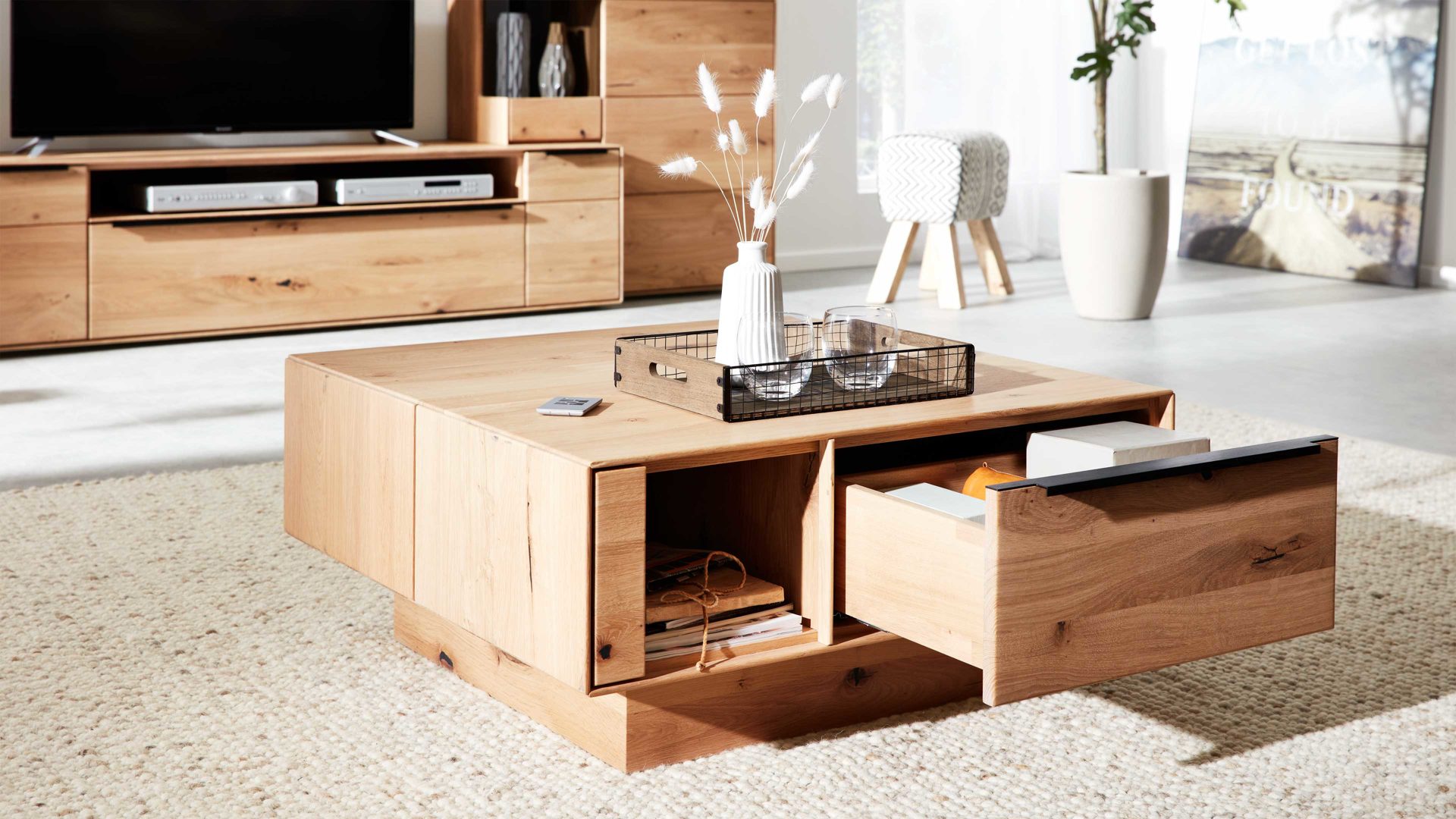 Couchtisch Interliving aus Holz in Holzfarben Interliving Wohnzimmer Serie 2020 - Couchtisch 151516 Asteiche & Risseiche– ca. 90 x 90 cm