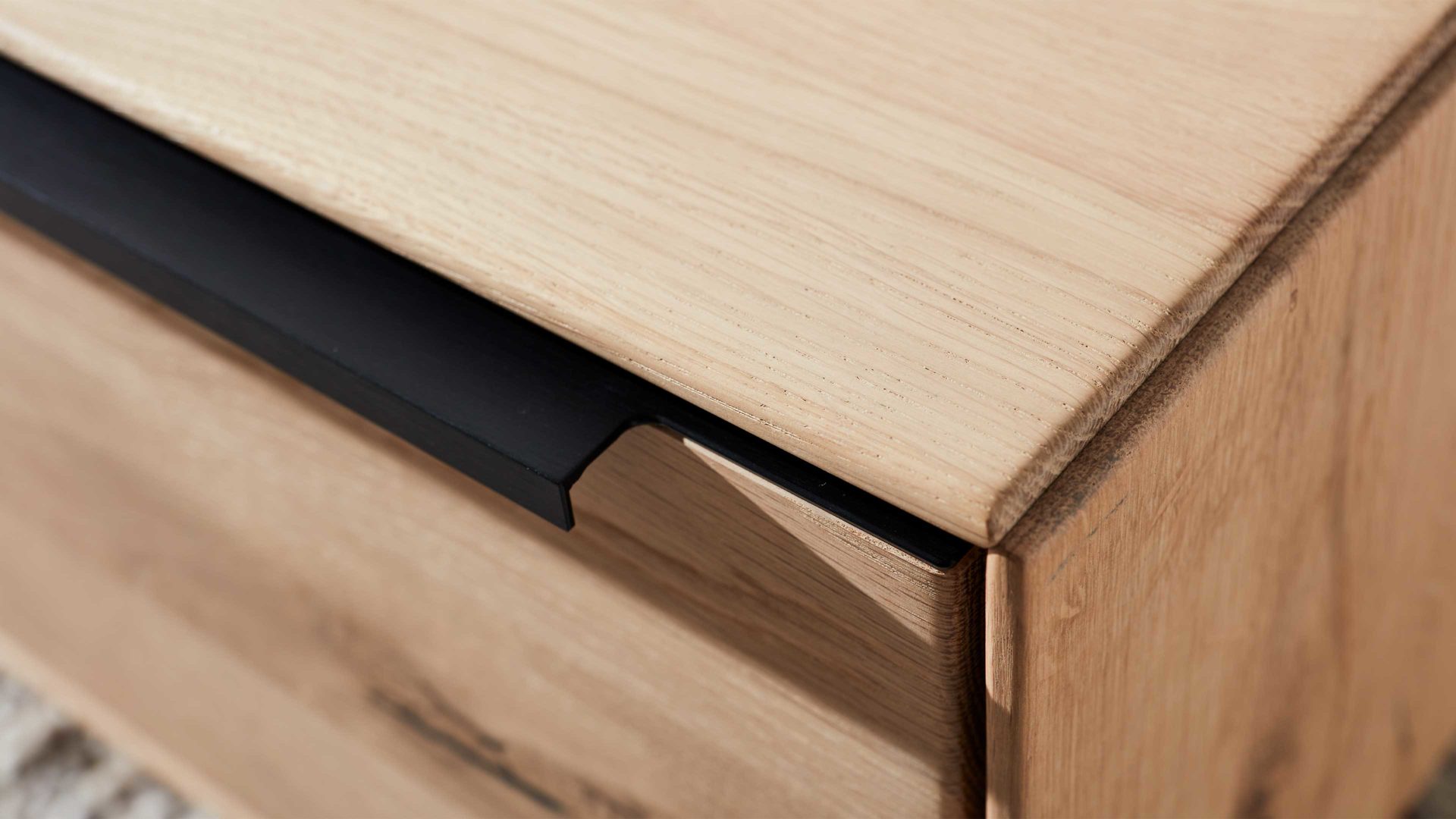 Couchtisch Interliving aus Holz in Holzfarben Interliving Wohnzimmer Serie 2020 - Couchtisch 151516 Asteiche & Risseiche– ca. 90 x 90 cm