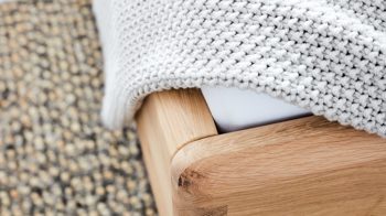 Bettgestell Interliving aus Holz in Holzfarben Interliving Schlafzimmer Serie 1015 – Bettgestell Wildeiche – Liegefläche ca. 180 x 200 cm