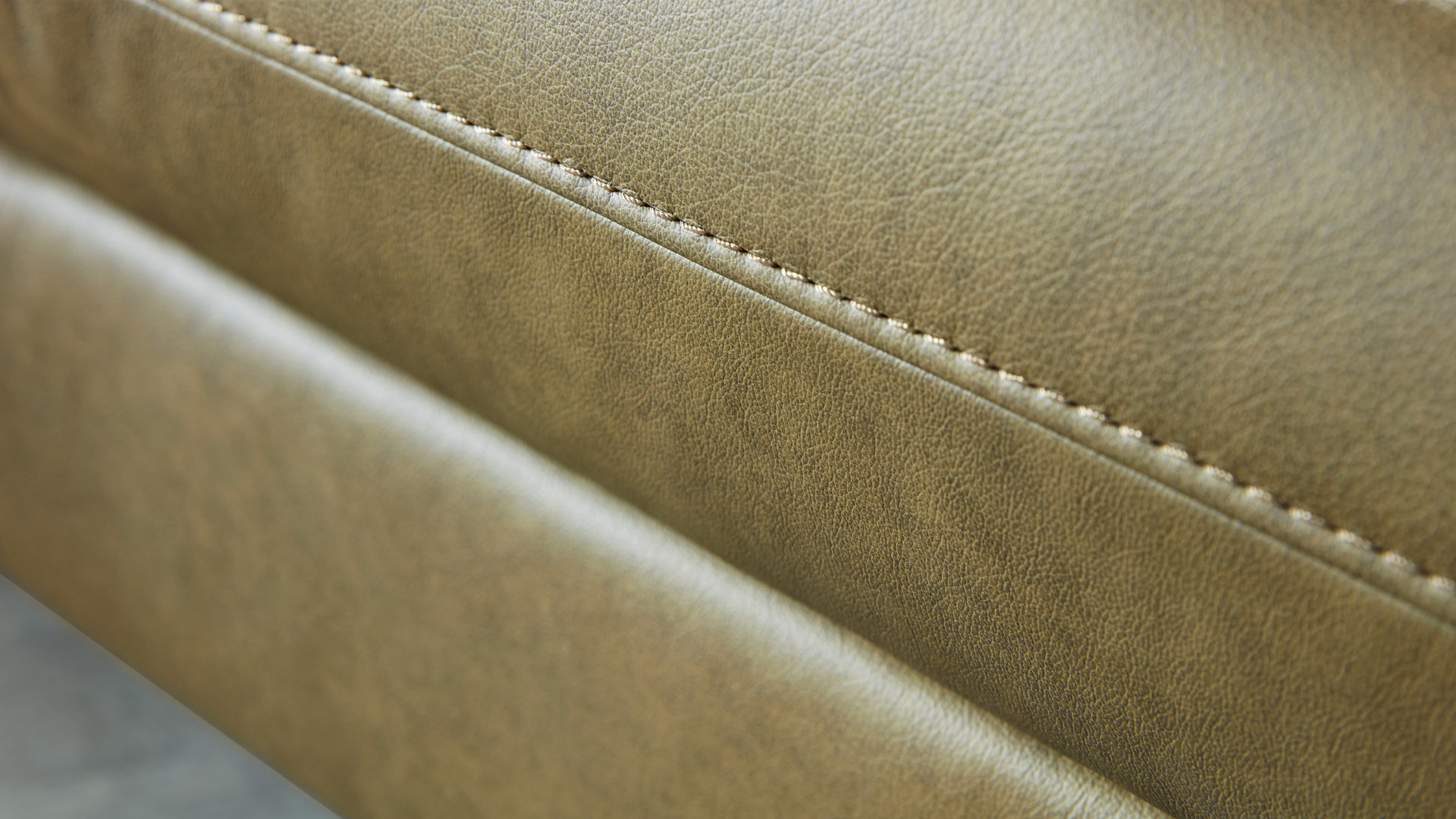 Zweisitzer Interliving aus Leder in Grün Interliving Sofa Serie 4400 - Zweisitzer olivgrünes Leder EVI 33 - Breite ca. 198 cm