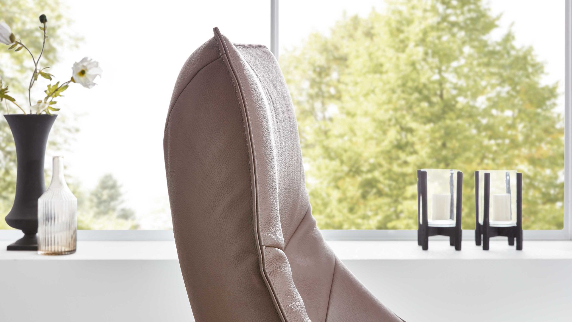 Relaxsessel comfortmaster besser sitzen, liegen, leben aus Leder in Braun Comfortmaster 7937 - Relaxsessel kokosfarbenes Leder Rustika & Edelstahl-Sternfuß