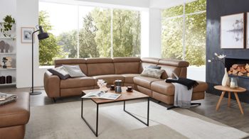 Ecksofa comfortmaster besser sitzen, liegen, leben aus Leder in Hellbraun Comfortmaster 1180 Spektra - Ecksofa mit Wall-Free wüstenfarbenes LongLife-Leder - Stellfläche ca. 280 x 239 cm