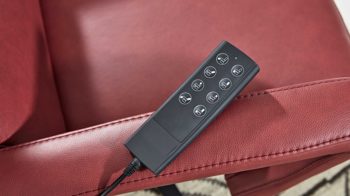 Relaxsessel Interliving aus Leder in Dunkelrot Interliving Sessel Serie 4541 – Relaxsessel motorisch - barolofarbenes LongLife-Leder Rodeo & Sternfuß V4S