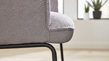 Polsterstuhl Interliving aus Stoff in Hellgrau Interliving Esszimmer Serie 5111 – Schalensessel 9222-04 Rückholfunktion - platinfarbene Bezugkombi 959 & schwarzes Eisen