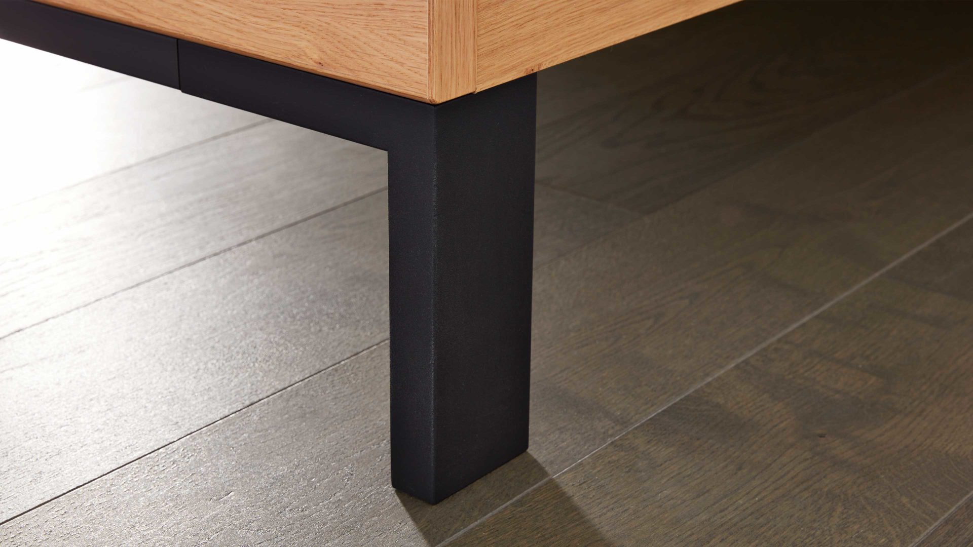 Bettgestell Interliving aus Holz in Holzfarben Interliving Schlafzimmer Serie 1024 – Bettgestell Winkelfüße, Liegefläche ca. 180 x 200 cm - Balkeneiche