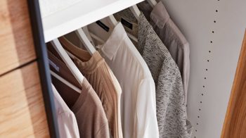 Komplettzimmer Interliving aus Holz in Beige Interliving Schlafzimmer Serie 1024 – Komplettzimmer 938 Design 27, vierteilig - Sand & Balkeneiche