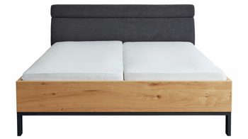 Bettgestell Interliving aus Holz in Anthrazit Interliving Schlafzimmer Serie 1023 – Bettgestell 86438 Winkelfuß, Liegefläche ca. 180 x 200 cm - Balkeneiche & Anthrazit