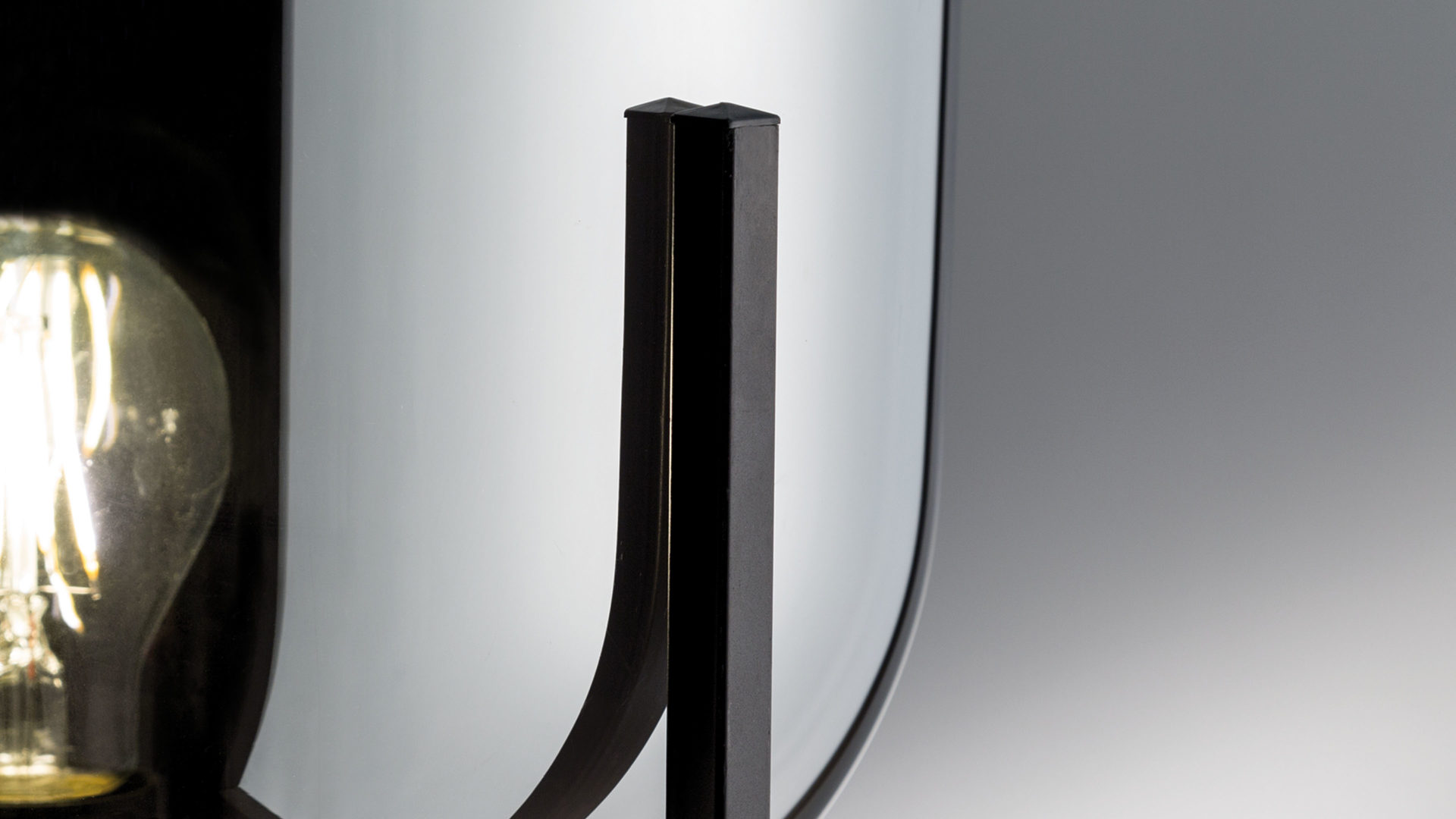 Tischleuchte Fh fischer & honsel aus Glas in Dunkelgrau FH Tischleuchte Regi Rauchglas & schwarzes Metall - Höhe ca. 34 cm