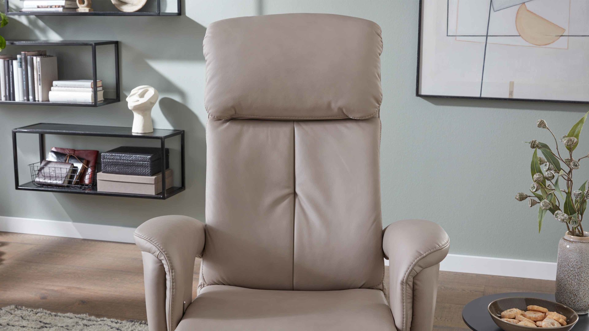 Relaxsessel comfortmaster besser sitzen, liegen, leben aus Leder in Hellgrau Comfortmaster CM-HU1157 - Relaxsessel B perlfarbenes LongLife-Leder Vivre & Tellerfuß - Ergonomie M