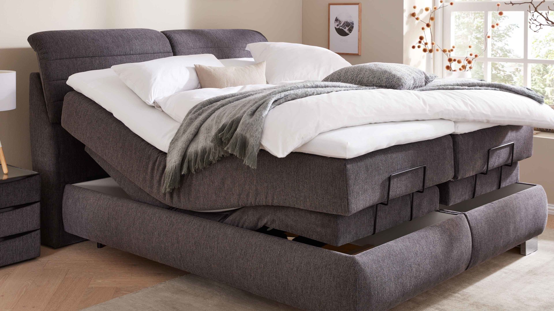 Boxspringbett comfortmaster besser sitzen, liegen, leben aus Stoff in Anthrazit Comfortmaster OC-BX21015 - Boxspringbett anthrazitfarbener Stoffbezug Brego 321200 – Liegefläche ca. 180 x 200 cm