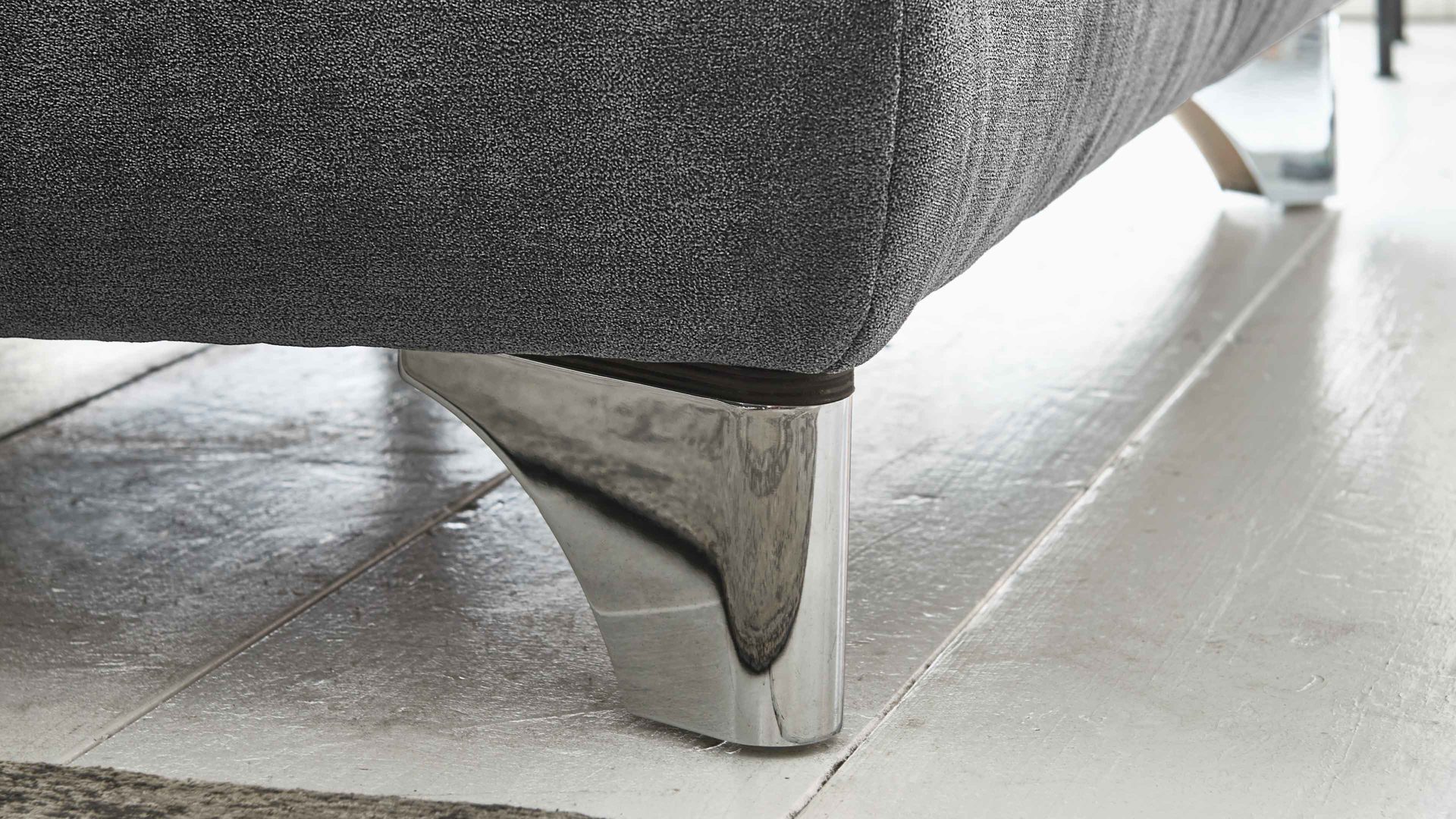 Funktionshocker modulmaster aus Stoff in Dunkelgrau Modulmaster MM-MP1078 - XXL-Funktionshocker schieferfarbene Chenille Charly & glänzende Metall-Winkelfüße - ca. 129 x 64 cm