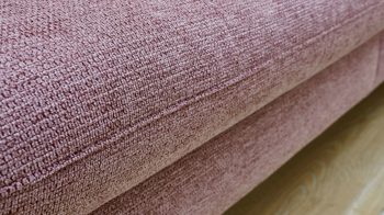 Polsterhocker modulmaster aus Stoff in Rosa Modulmaster MM-ZE1130 - XXL-Hocker rosé Webstoff Famosa wine & schwarze Alufüße - ca. 130 x 65 cm