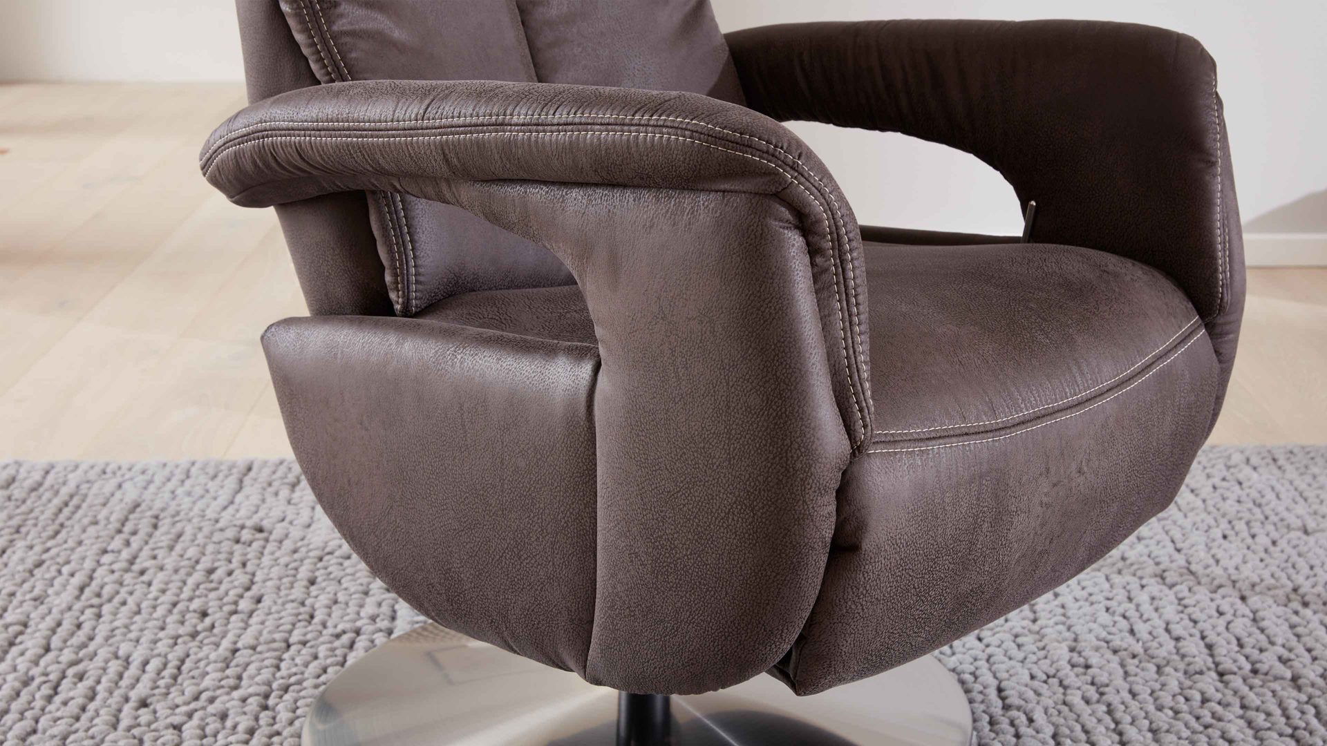 Relaxsessel modulmaster aus Stoff in Dunkelbraun Modulmaster MM-MP1063 - Relaxsessel 1DRF nougatfarbene Mikrofaser Saddle & Tellerfuß