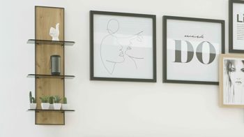 Wandregal Interliving aus Holz in Holzfarben Interliving Schlafzimmer Serie 1027 – Regal Eiche bianco & Rauchglas - ca. 35 x 90 cm