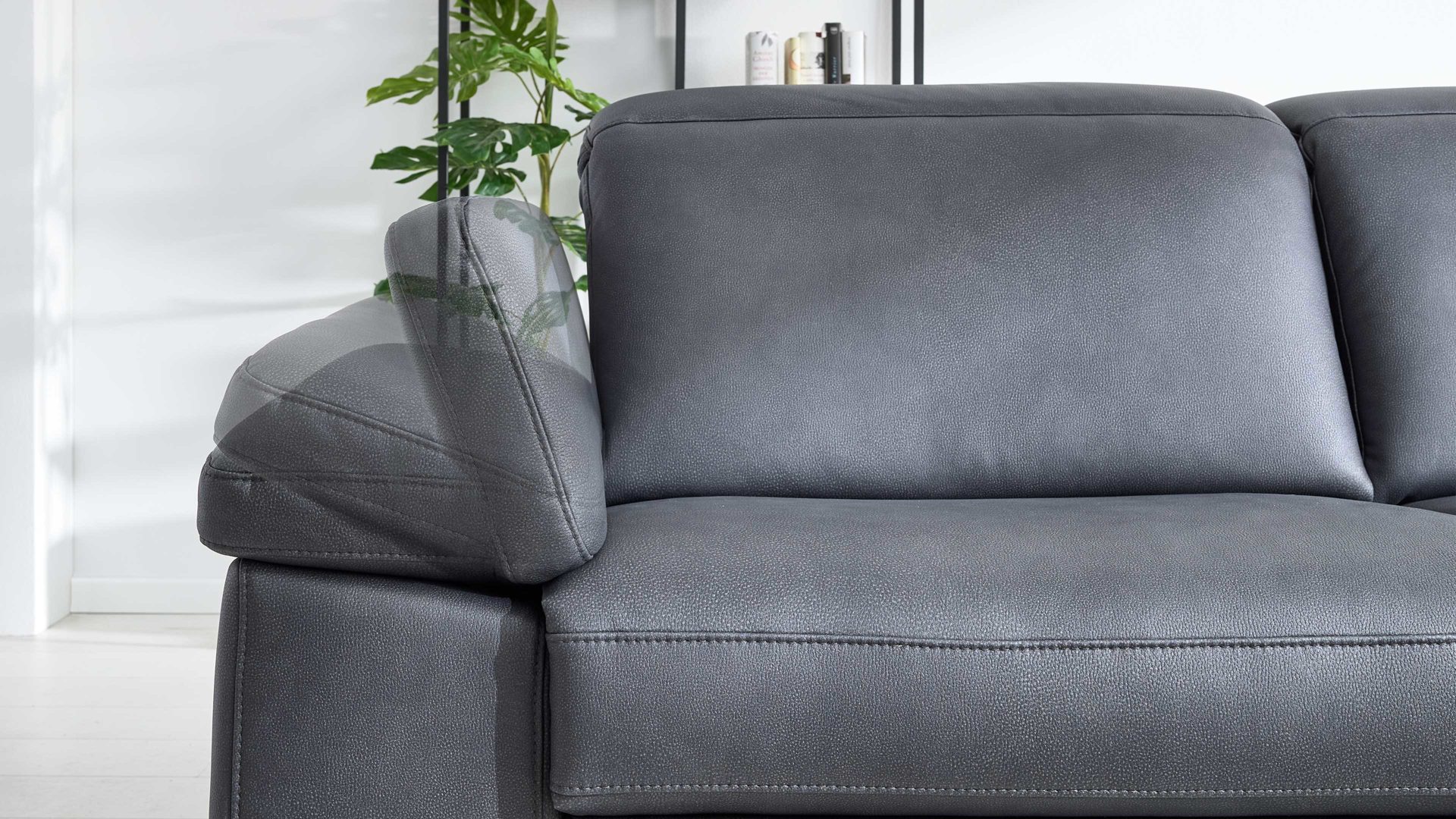 Funktion Interliving aus Metall in Transparent Interliving Sofa Serie 4064 - Armlehnverstellung mit Höhenverstellung