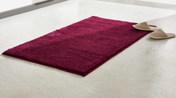 Badematte / Badeteppich Interliving aus Kunstfaser in Dunkelrot Interliving Badteppich Serie 9112 Beere - ca. 65 x 115 cm
